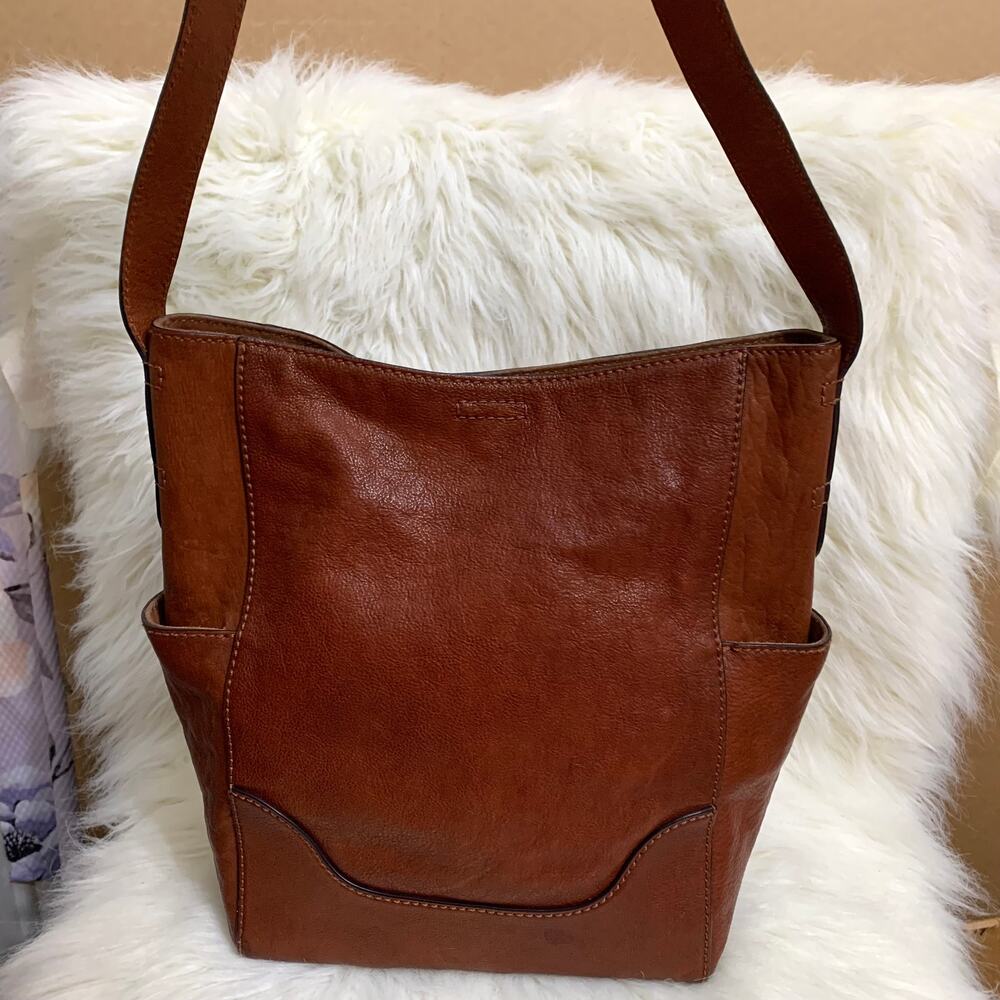 FRYE Vintage Deep Cognac Brown Leather Bucket Hobo Shoulder Bag - Picture 4 of 16